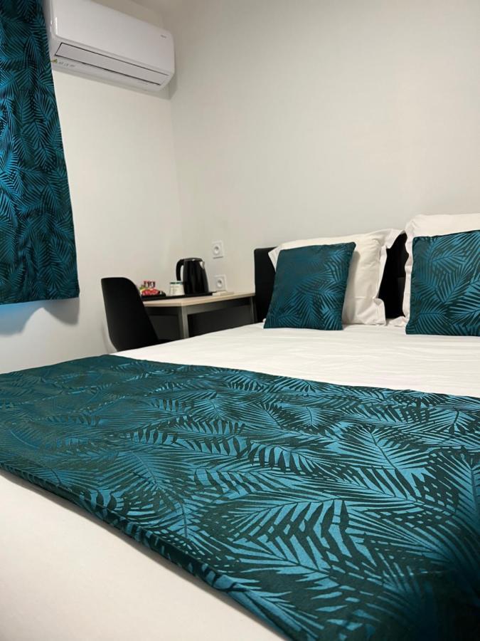 Hotel De La Paix Lyon Sud Живор Екстериор снимка