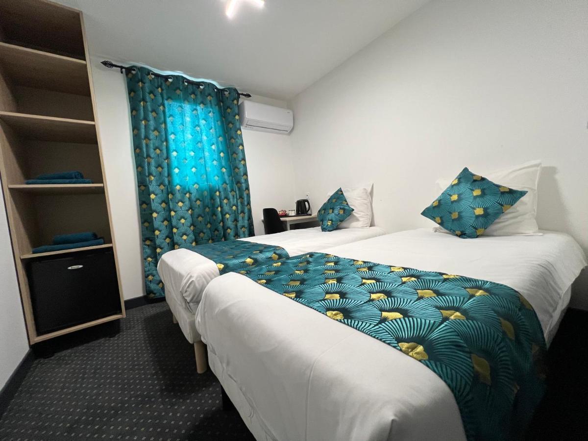 Hotel De La Paix Lyon Sud Живор Екстериор снимка