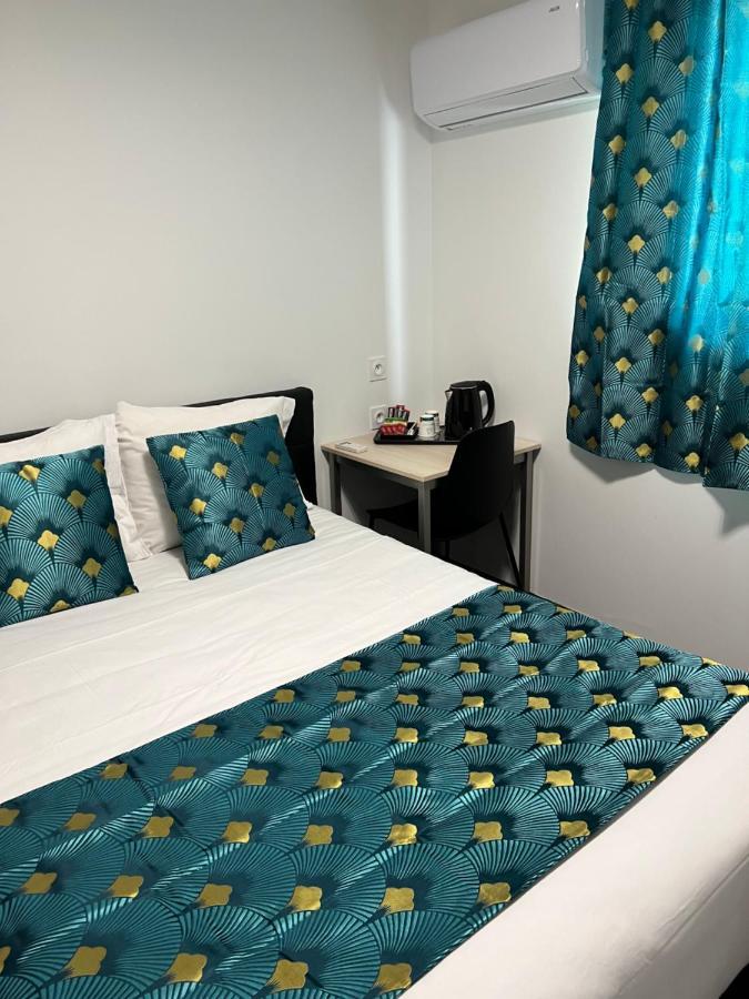 Hotel De La Paix Lyon Sud Живор Екстериор снимка