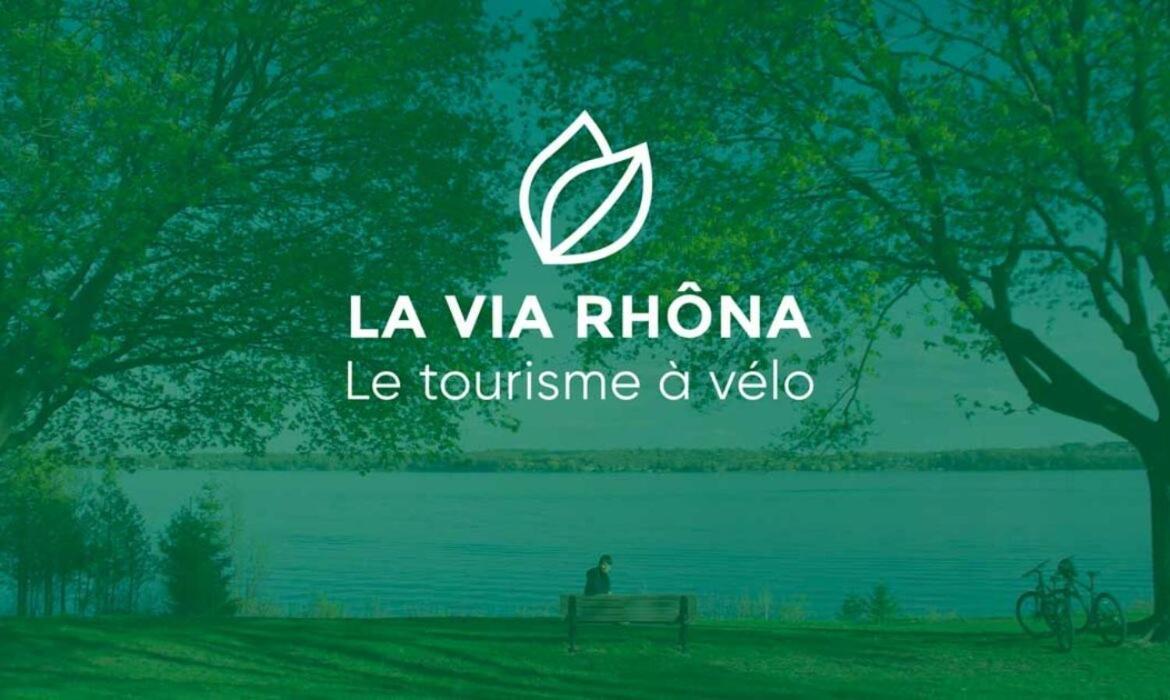 Hotel De La Paix Lyon Sud Живор Екстериор снимка